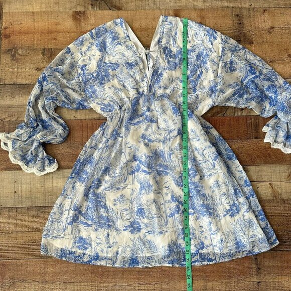 BTFL-life Vintage Blue & White Floral Dress With Puffed Sleeves & Lace Trim - Picture 7 of 11